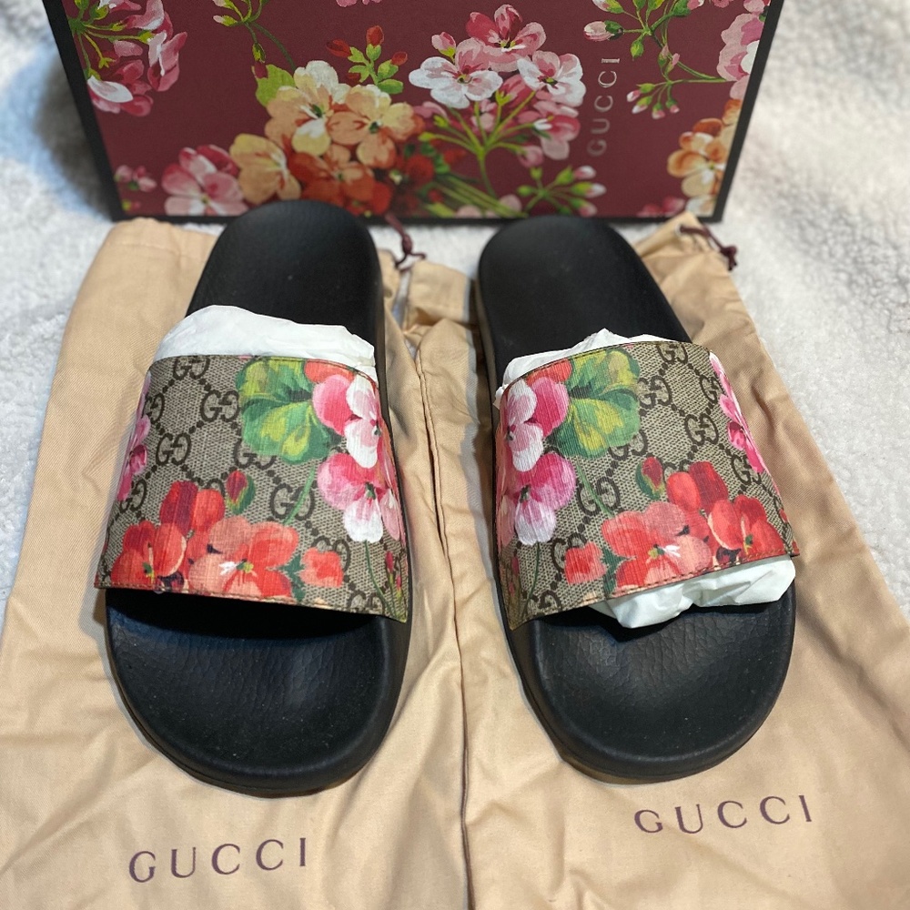 Gucci Bloom slides